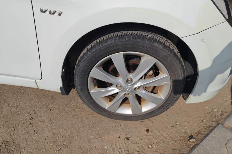 Used Hyundai Verna (older generation) 2014 1.4L Manual Top-Tier Model TOP