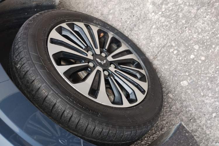 Used Wuling Jiachen 2022 1.5T CVT Deluxe Flagship Edition
