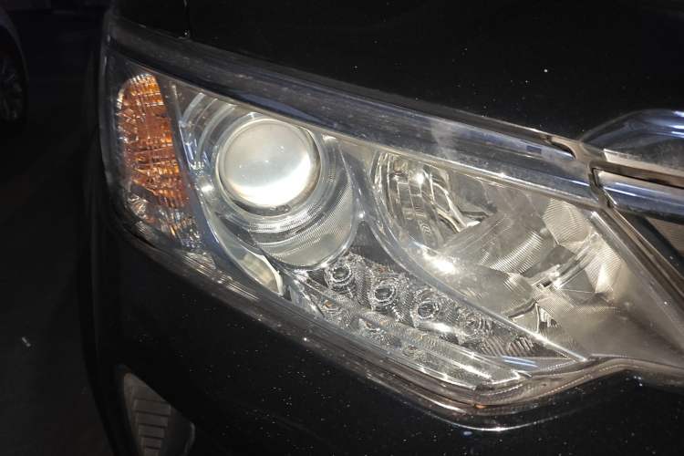 Used Toyota Camry 2015 2.0G Premier Edition Right Front Headlight