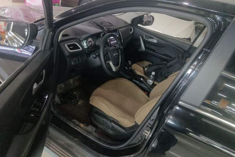 Used SWM X7 2016 1.5T Manual Luxury Edition 7 Seats
