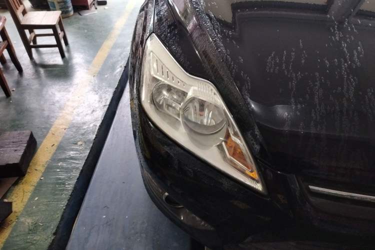 Used Ford Focus 2013 Sedan Classic 1.8L Manual Base Model
