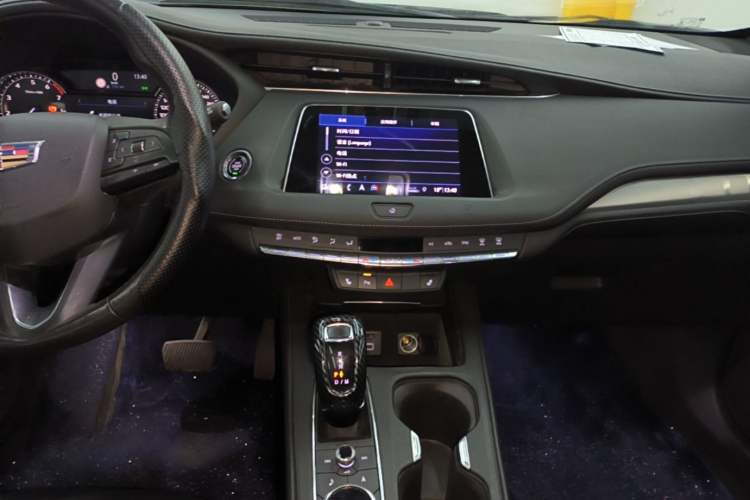 Used Cadillac XT4 2018 28T Two-Wheel Drive Leading Version Audio And AC Panel