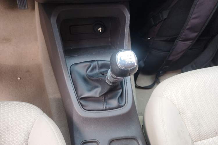 Used Wuling Hongguang 2019 1.5L S Standard Version China VI LAR
