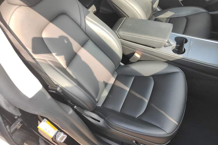 Used Tesla Model Y 2022 Rear-Wheel-Drive Version
