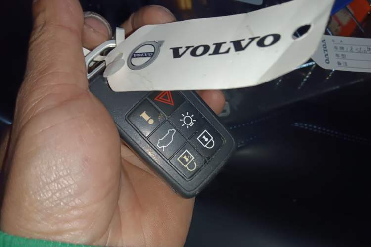 Used Volvo V60 2017 2.0T Polestar