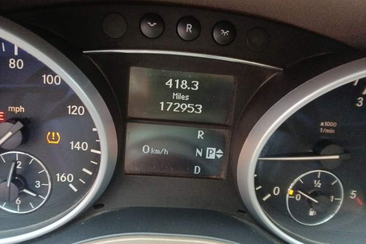 Used Mercedes-Benz M-Class  Odometer Close Up