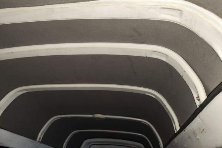 Used Jinbei Hiace 2011 2.0L 5th Generation Xiangyun Comfort Version 4G20D4B