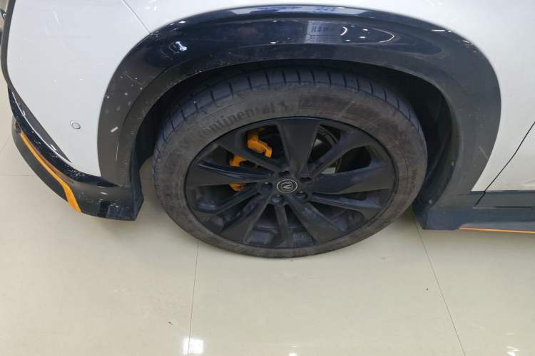 Used CHANGAN UNI-T 2022 1.5T Sport Edition Flagship Version Left Front Wheel Hub