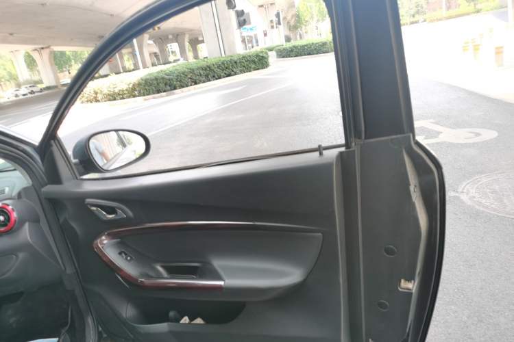 Used Chery New Energy Little Ant 2022 Restyled Version Sweet Pink Edition Half-Sugar Version 28.8 kWh 30 kW 301 km