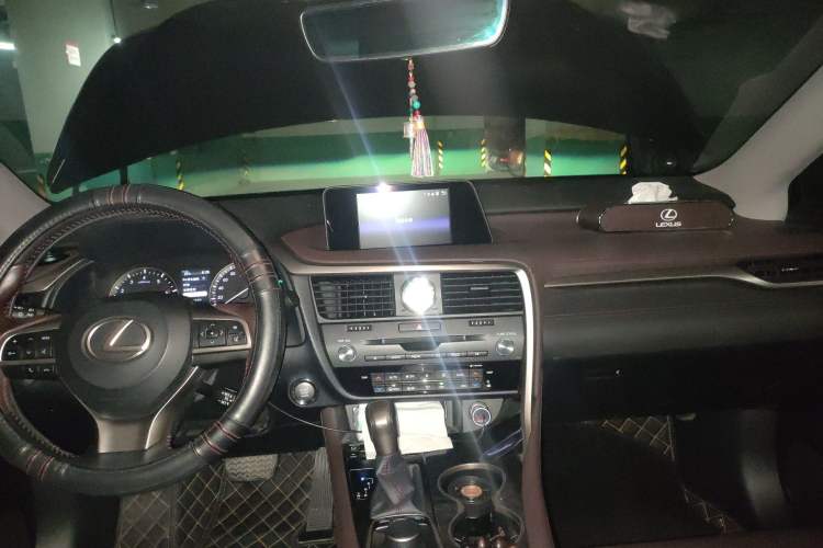 Used Lexus RX 2016 300 4x4 Elegant Edition China VI Center Console