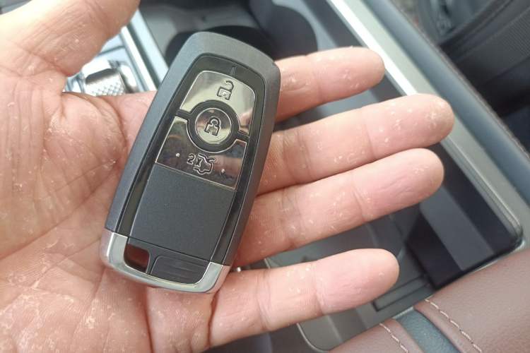 Used Lincoln Z 2025 2.0T Prestige Hybrid Edition Vehicle Key