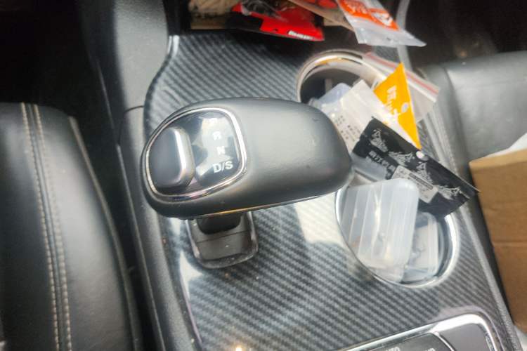 Used Jeep Grand Cherokee 2014 3.0TD Diesel Comfort Navigation Version Gear Lever