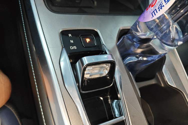 Used GAC Trumpchi GS3 2023 Shadow Speed 270T R-STYLE Edition Gear Lever