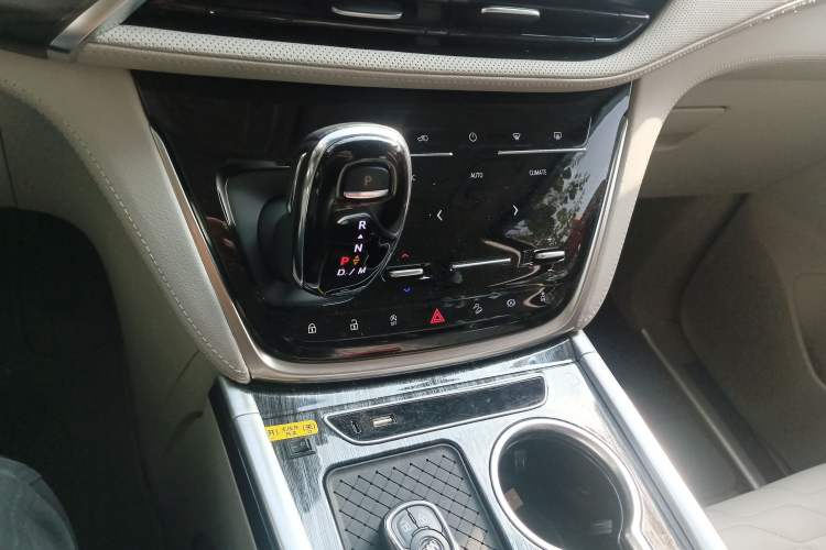 Used Buick GL8 2022 ES Landtrek 653T Comfort Edition