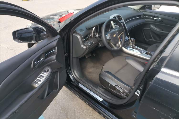 Used Chevrolet Malibu 2014 1.6T Automatic Comfort Edition Driver Seat