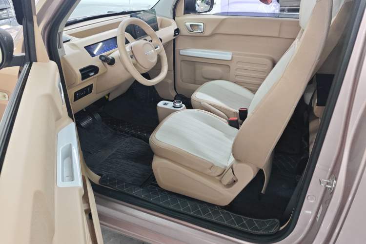 Used Geely Galaxy Panda 2023 Panda Mini 200km Endurance Bear
