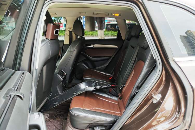 Used Audi Q5 2018 Collector's Edition 40 TFSI Ambition Model