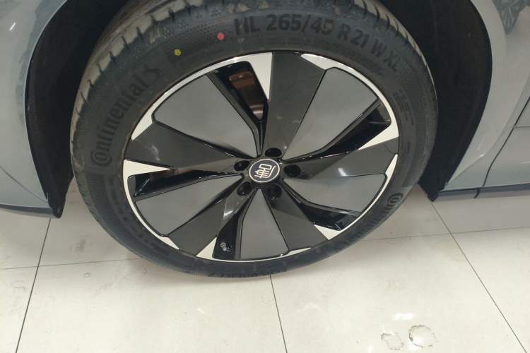 Used BYD Tang L 2025 DM 175KM Drone Player Edition
