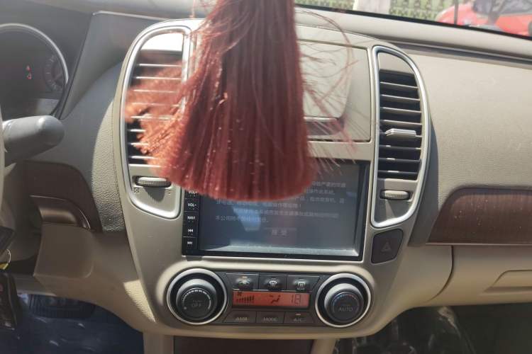 Used Nissan Sylphy 2009 1.6XE Automatic Comfort Edition Audio And AC Panel