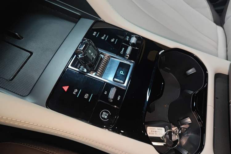 Used BYD Song PLUS New Energy 2025 DM-i Smart Drive 112KM Prestige Model