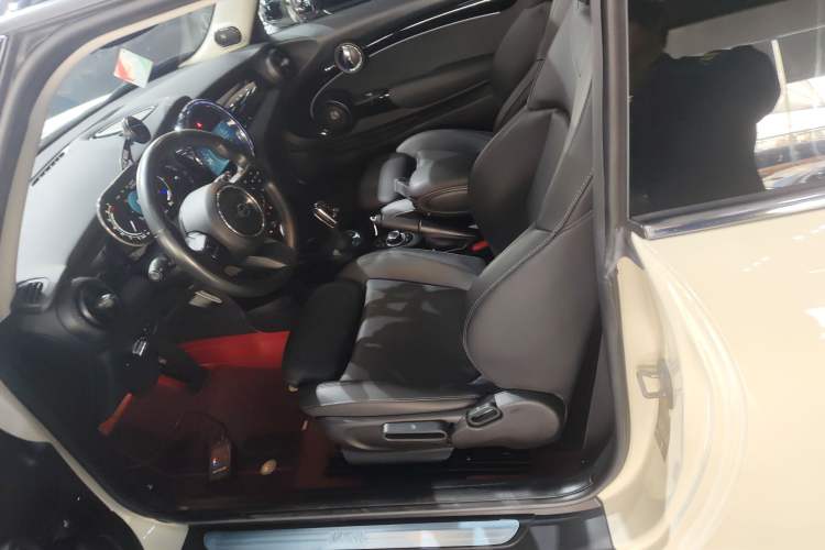 Used MINI MINI 2022 Updated 1.5T COOPER Classic Edition