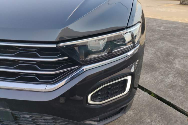 Used Volkswagen T-ROC 2021 280TSI DSG Two-Wheel Drive Elite Connect Edition
