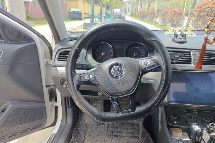 Used Volkswagen Lavida 2017 230TSI DSG Comfort Edition
