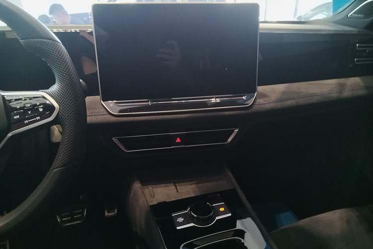 Used Volkswagen Tiguan L 2024 PRO 380TSI Four-Wheel Drive R-Line Prestige Edition
