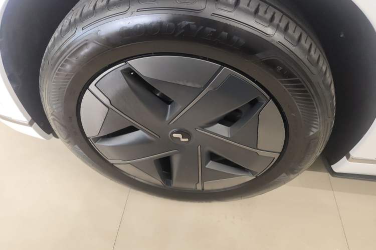 Used ONVO Luxeed L90 2025 Model—Max Six-Seater Version