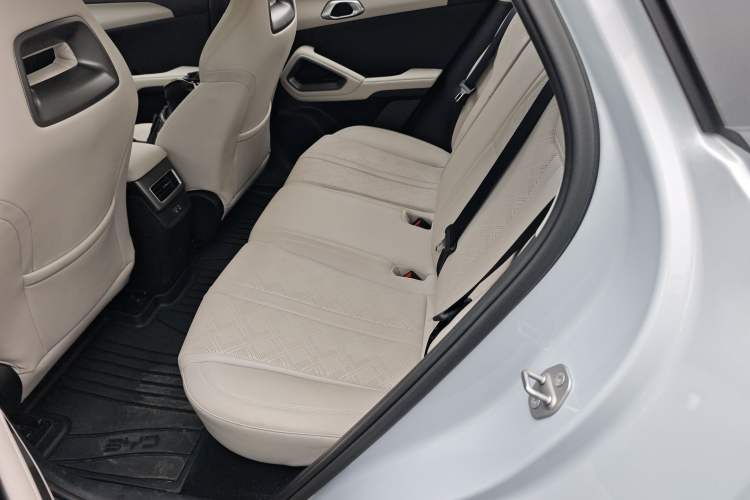 Used BYD Yuan UP 2025 Intelligent Driving Version 401 km Beyond-Range Edition