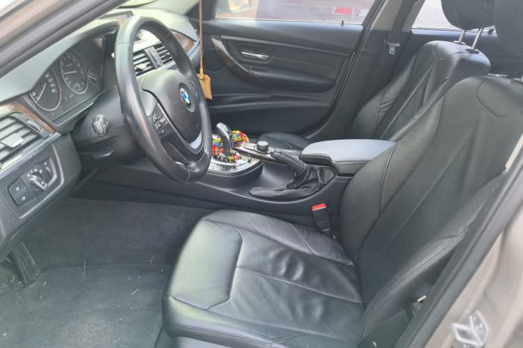 Used BMW 3 Series 2014 328Li Fashion Model
