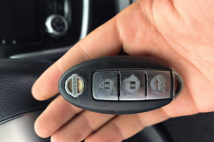 Used Nissan Tiida 2016 1.6L CVT Cool Dynamic Edition