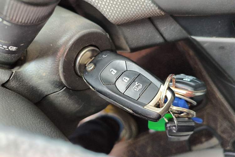 Used Chevrolet Cruze 2012 1.6L SE MT Vehicle Key