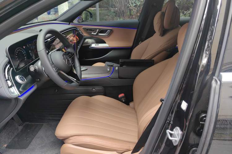 Used Mercedes-Benz E-Class 2025 Facelift E 300 L Luxury Edition
