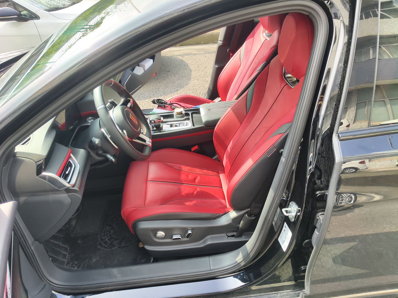 Hongqi H6 2025 2.0T ZhiShang Version — снимка 15