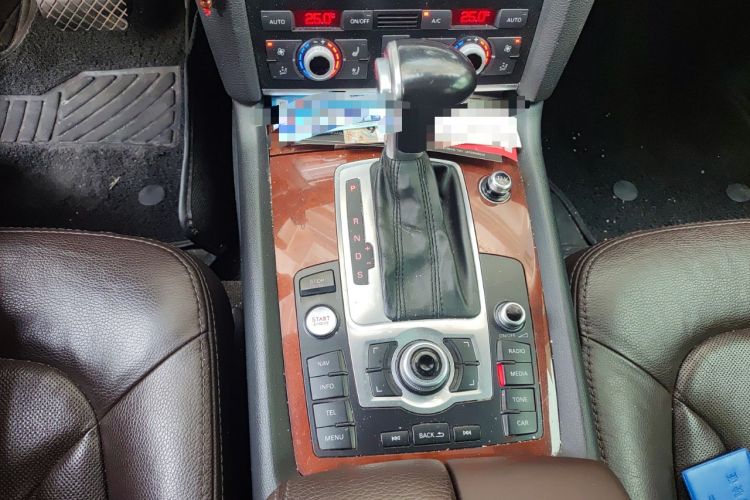 Used Audi Q7 2015 35 TFSI Sport Edition Gear Lever