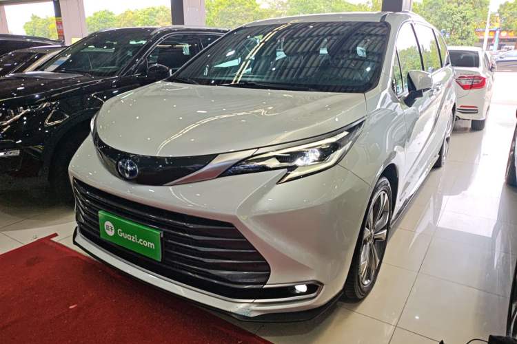 Used Toyota SIENNA 2021 2.5L Hybrid Premium Edition