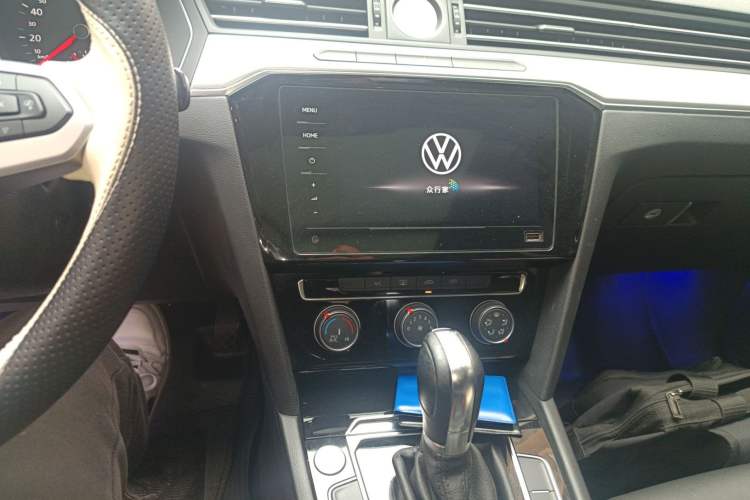 Used Volkswagen Magotan 2020 280TSI DSG Comfort Edition Audio And AC Panel