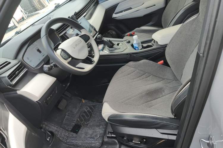 Used Lynk & Co 01 EM-P 2023 1.5TD EM-P Dawn Edition