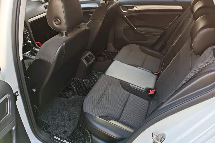 Used Volkswagen Golf 2018 230TSI Automatic Comfort Model
