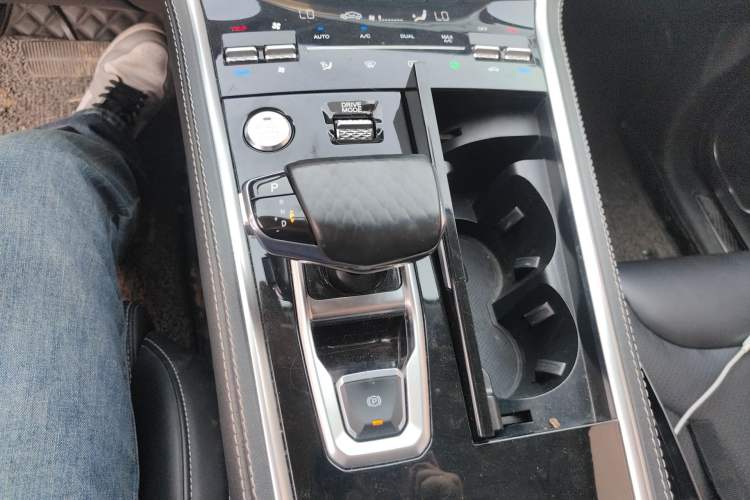 Used CHANGAN CS85 COUPE 2019 1.5T DCT Luxury Version China VI Standard
