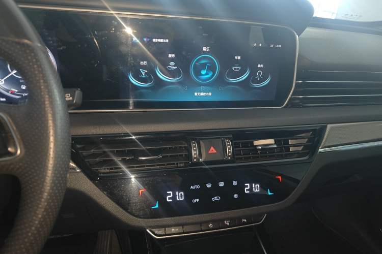 Used Hongqi HS5 2022 Revised Version 2.0T Smart Connect Flagship Edition
