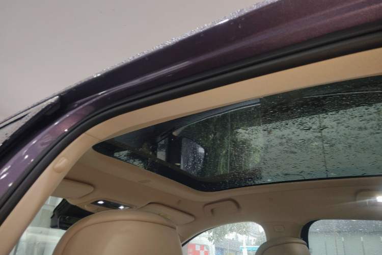 Used Hima AITO M5 2025 Extended-Range Ultra All-Wheel-Drive Version Headliner