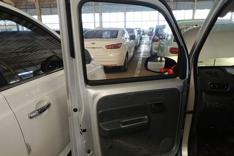 Used Wuling Zhiguang New Energy 2025 Standard Model