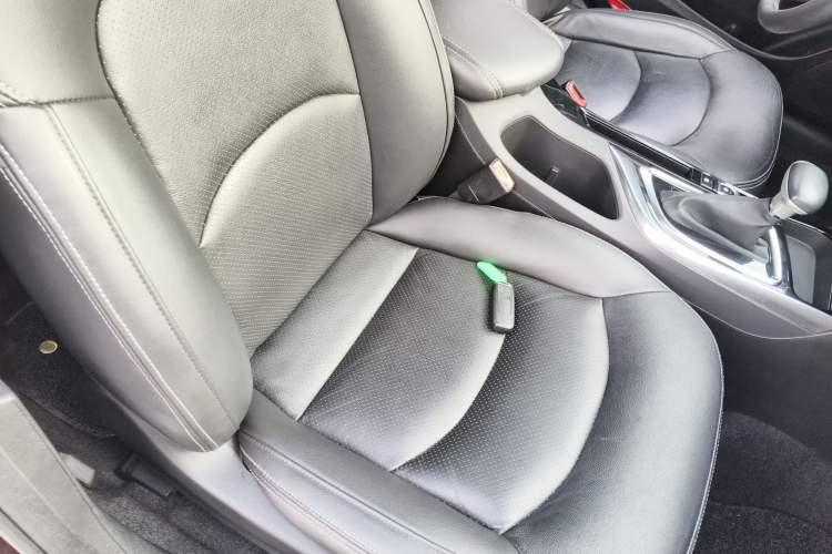 Used GAC Trumpchi GA6 2015 1.8T DCT Luxury Navigation Model
