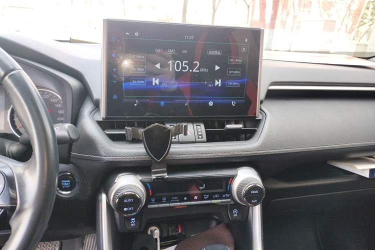 Used Toyota Wildlander 2021 2.0L CVT 4x4 Luxury Edition
