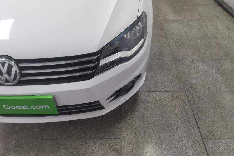 Used Volkswagen Bora 2014 1.6L Manual Comfort Model Left Front Headlight