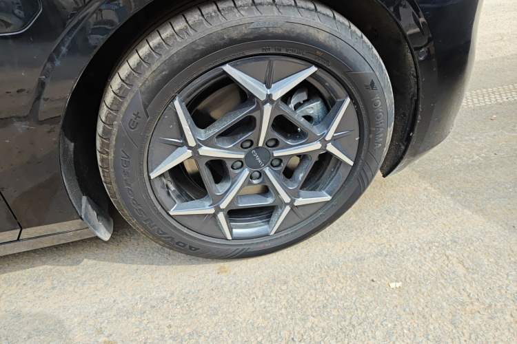 Used Lynk & Co 10 EM-P 2025 Model 240 Four-Wheel Drive Ultra
