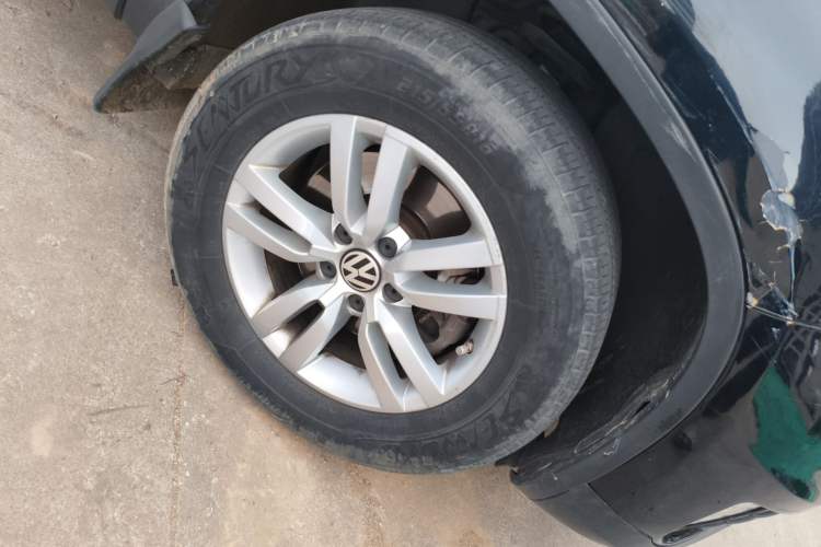 Used Volkswagen Tiguan 2013 1.8TSI Automatic Two-Wheel Drive Trend Edition Right Front Wheel Hub