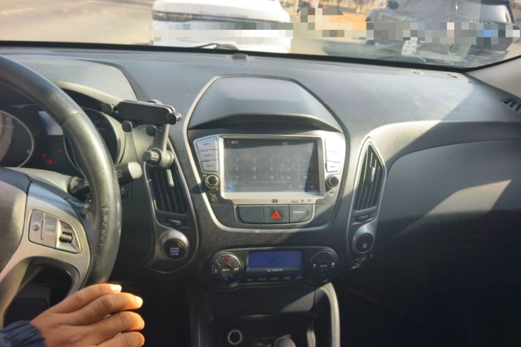 Used Hyundai ix35 2013 2.0L Automatic Two-Wheel Drive Smart GLS China IV Standard